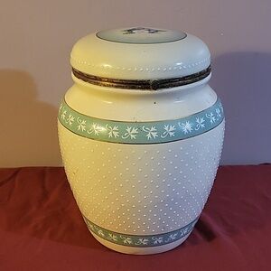 Knott's Berry Farm Ceramic Canister Hinged Lid Cookie Jar Beige & Teal G…